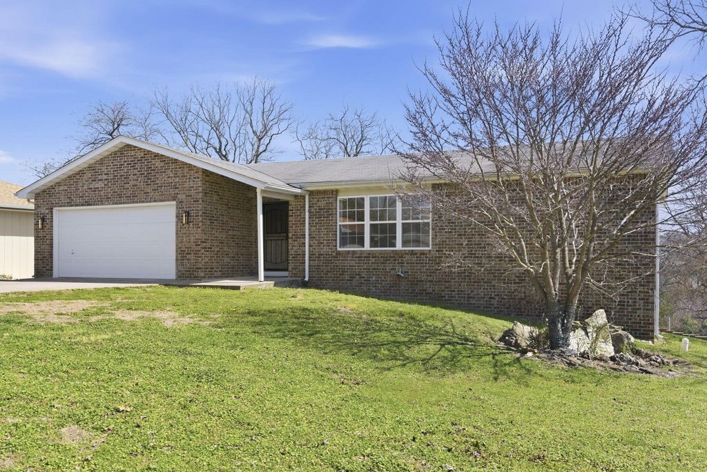 110 Stone Circle, Branson, MO 65616