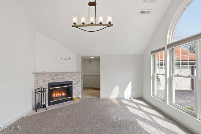 18 Glade Mallow Road, Malta, NY 12020