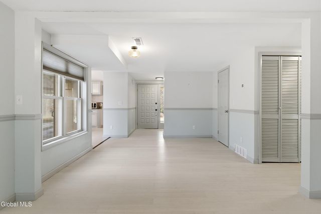 18 Glade Mallow Road, Malta, NY 12020