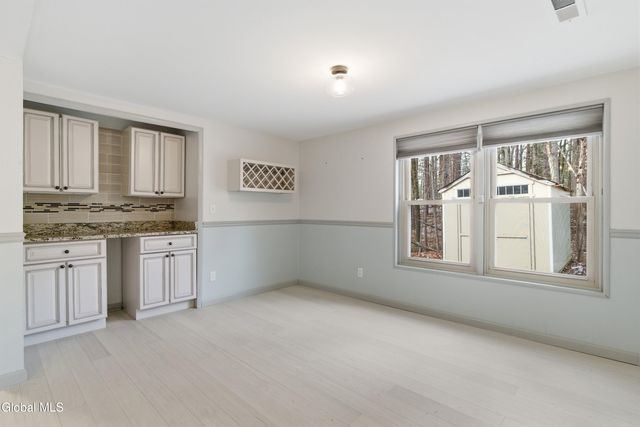 18 Glade Mallow Road, Malta, NY 12020