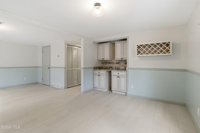 18 Glade Mallow Road, Malta, NY 12020