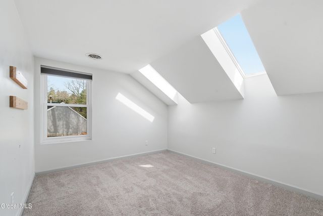 18 Glade Mallow Road, Malta, NY 12020