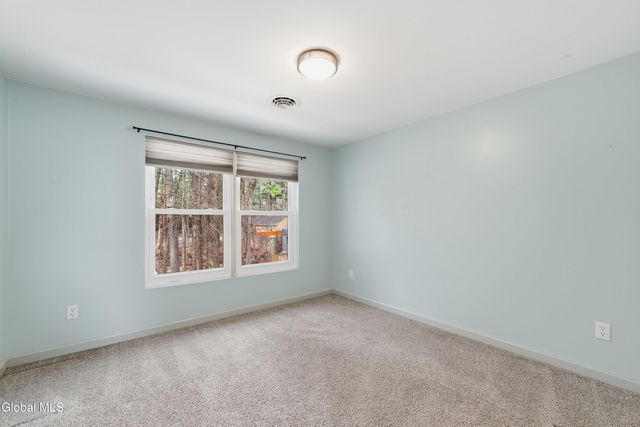 18 Glade Mallow Road, Malta, NY 12020