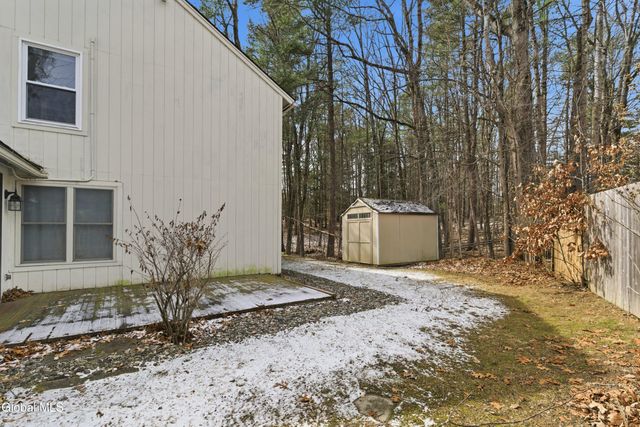 18 Glade Mallow Road, Malta, NY 12020