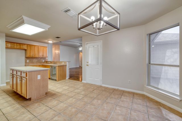 513 Mockingbird LN, Lockhart, TX 78644