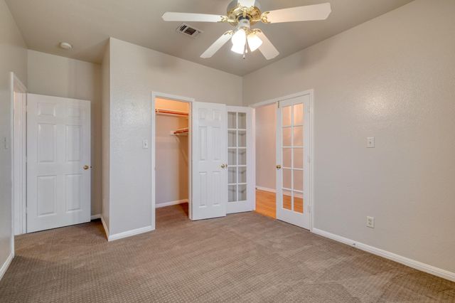 513 Mockingbird LN, Lockhart, TX 78644