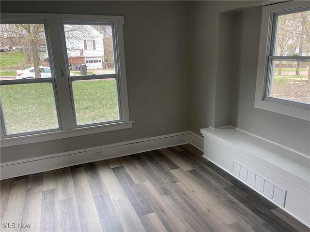 1438 Newton Street, Akron, OH 44305