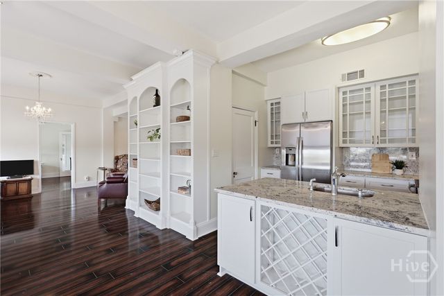 106 W Gwinnett Street 5F, Savannah, GA 31401