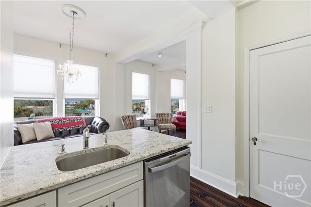 106 W Gwinnett Street 5F, Savannah, GA 31401