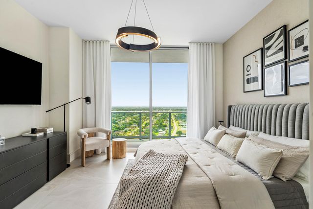 220 Lake Shore Drive 2123, Lake Park, FL 33403