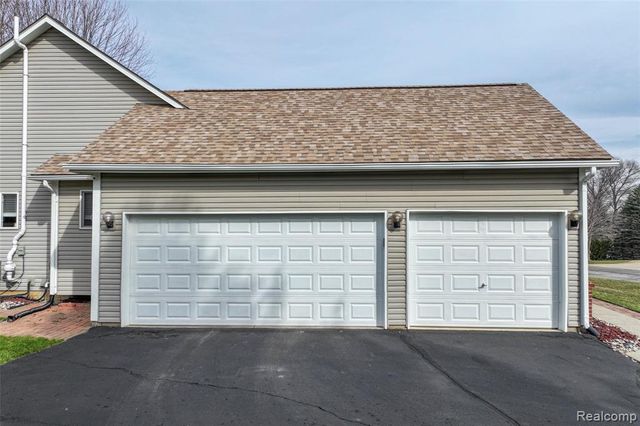 16180 Hill Forest Drive, Linden, MI 48451