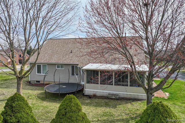 16180 Hill Forest Drive, Linden, MI 48451