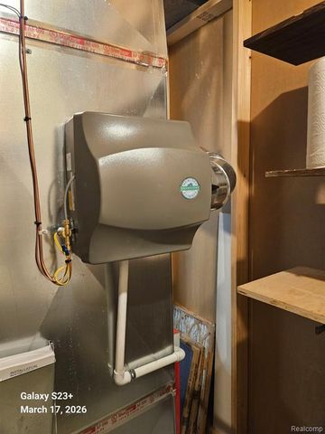 16180 Hill Forest Drive, Linden, MI 48451