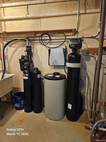 16180 Hill Forest Drive, Linden, MI 48451