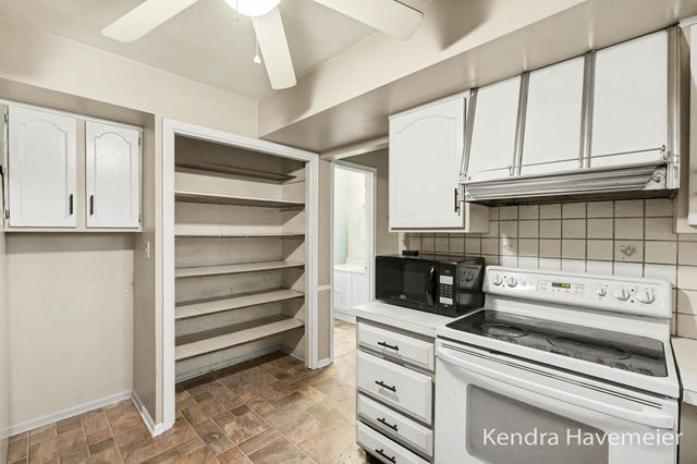 4867 Northview Avenue Ne, Plainfield Twp, MI 49525