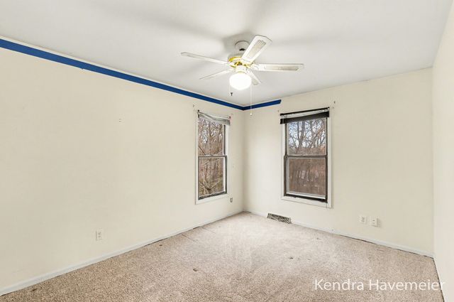 4867 Northview Avenue Ne, Plainfield Twp, MI 49525