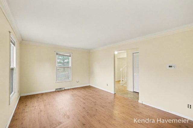 4867 Northview Avenue Ne, Plainfield Twp, MI 49525