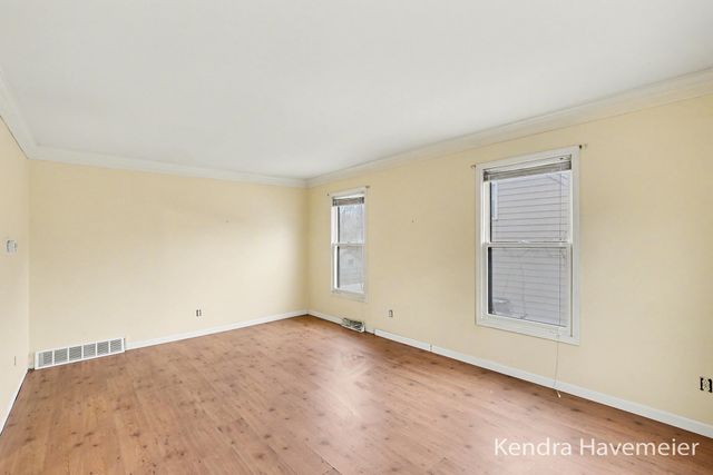 4867 Northview Avenue Ne, Plainfield Twp, MI 49525