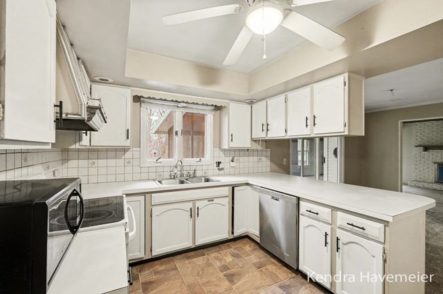 4867 Northview Avenue Ne, Plainfield Twp, MI 49525