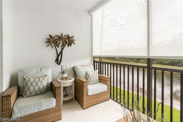 9590 Trevi CT 5325, Naples, FL 34113