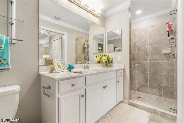 9590 Trevi CT 5325, Naples, FL 34113