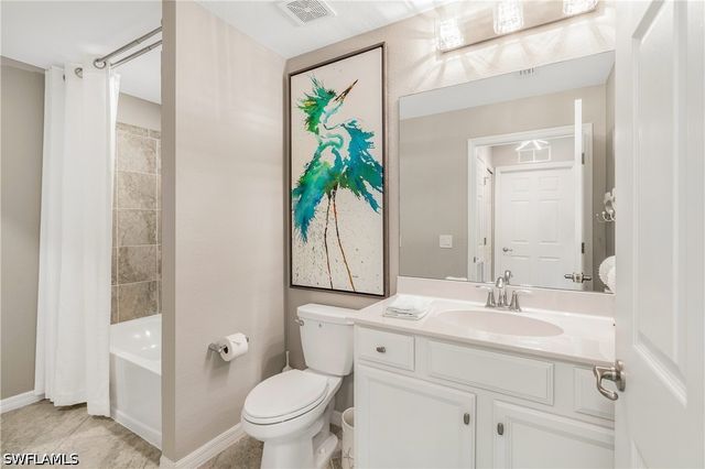 9590 Trevi CT 5325, Naples, FL 34113