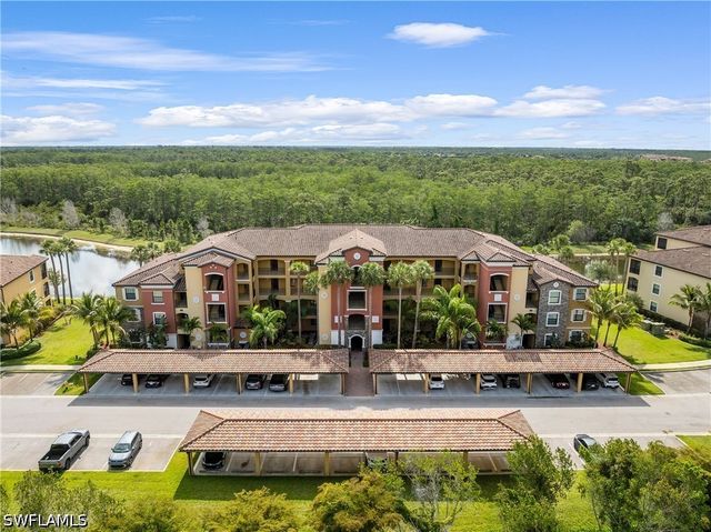 9590 Trevi CT 5325, Naples, FL 34113