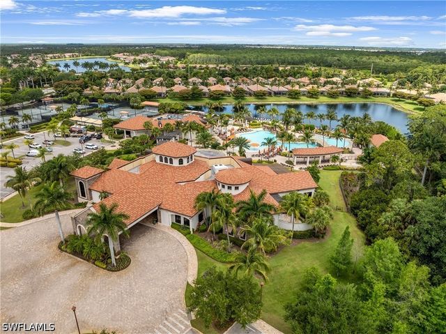 9590 Trevi CT 5325, Naples, FL 34113