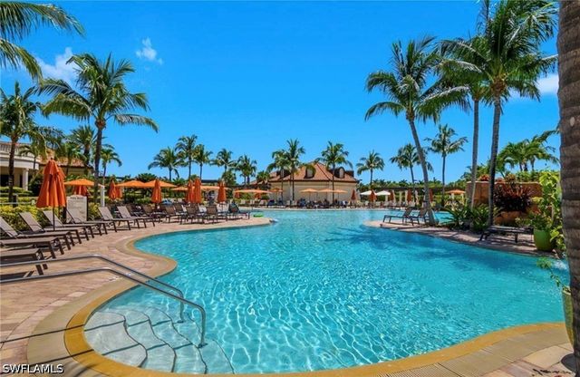 9590 Trevi CT 5325, Naples, FL 34113