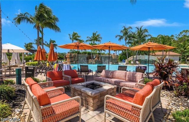 9590 Trevi CT 5325, Naples, FL 34113