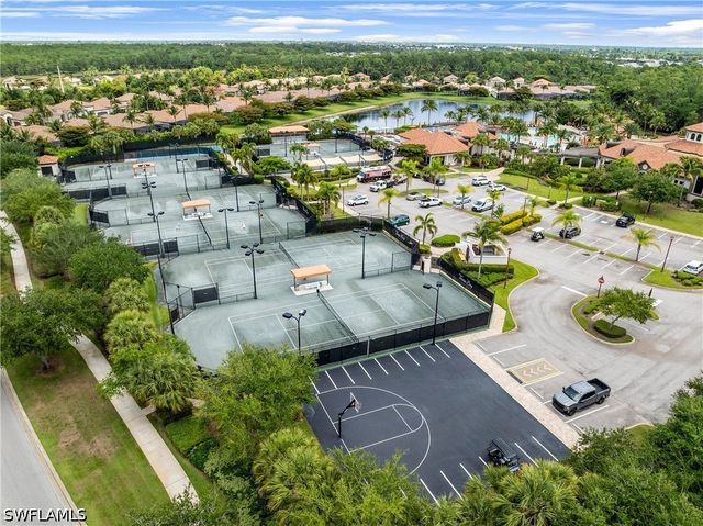 9590 Trevi CT 5325, Naples, FL 34113