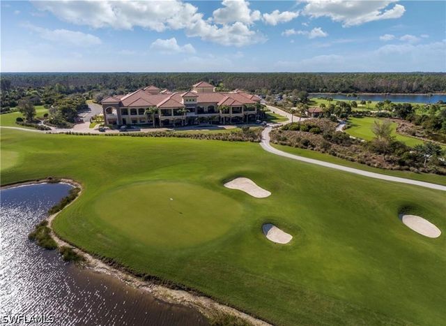 9590 Trevi CT 5325, Naples, FL 34113