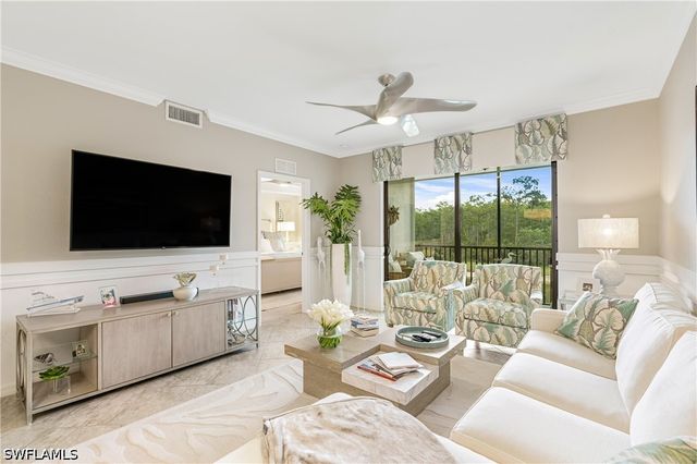 9590 Trevi CT 5325, Naples, FL 34113