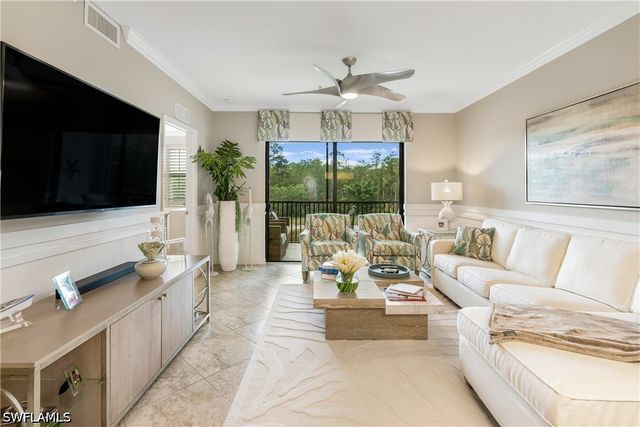 9590 Trevi CT 5325, Naples, FL 34113