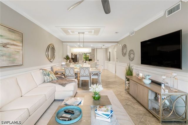 9590 Trevi CT 5325, Naples, FL 34113