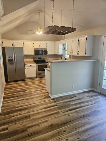121 Timberwood Dr, Portland, TN 37148
