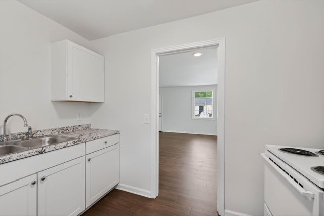 1316 Sunnyview Dr, Clarksville, TN 37040