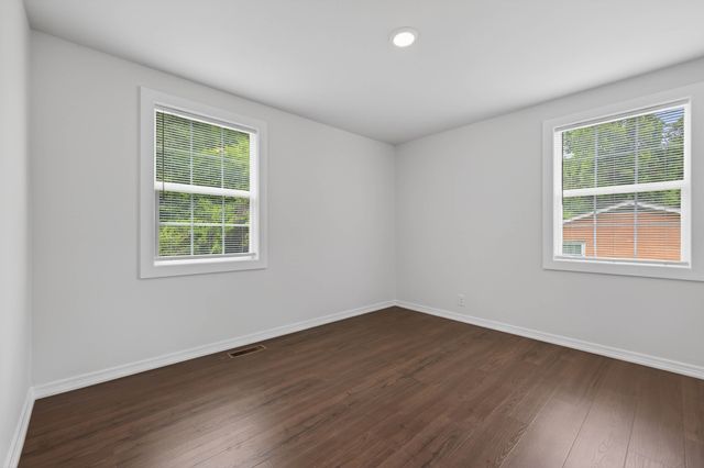 1316 Sunnyview Dr, Clarksville, TN 37040