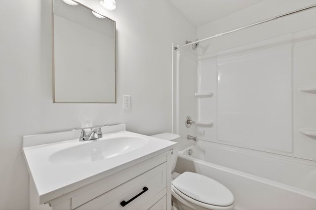 1316 Sunnyview Dr, Clarksville, TN 37040