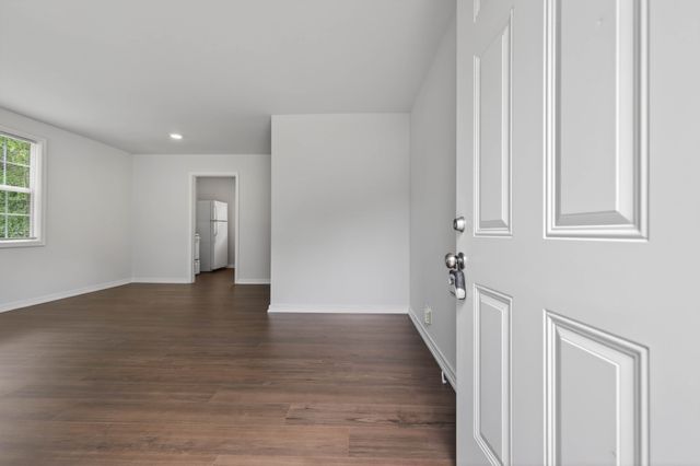 1316 Sunnyview Dr, Clarksville, TN 37040