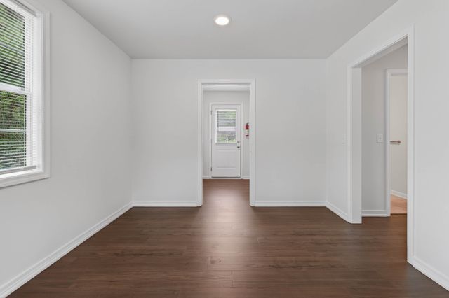 1316 Sunnyview Dr, Clarksville, TN 37040