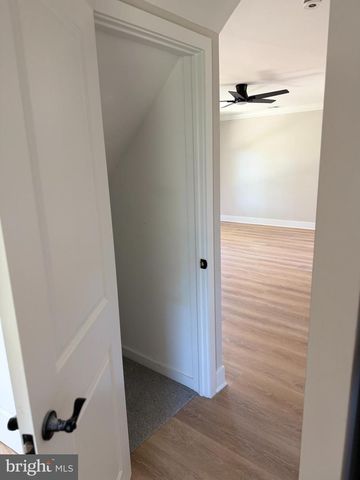 44 TINSEL RD, Levittown, PA 19056