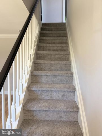 44 TINSEL RD, Levittown, PA 19056
