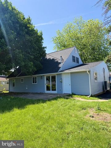 44 TINSEL RD, Levittown, PA 19056