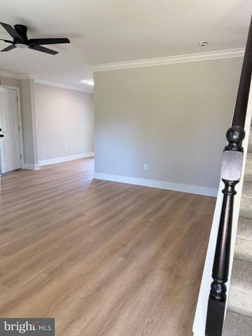 44 TINSEL RD, Levittown, PA 19056