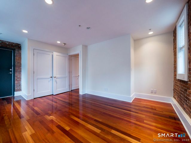 116 Crown Street 3A, New Haven, CT 06511