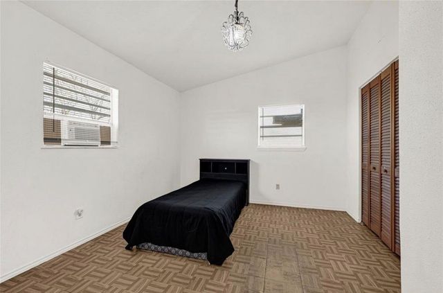 610 12th Street, Dickinson, TX 77539