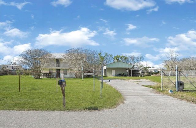 610 12th Street, Dickinson, TX 77539