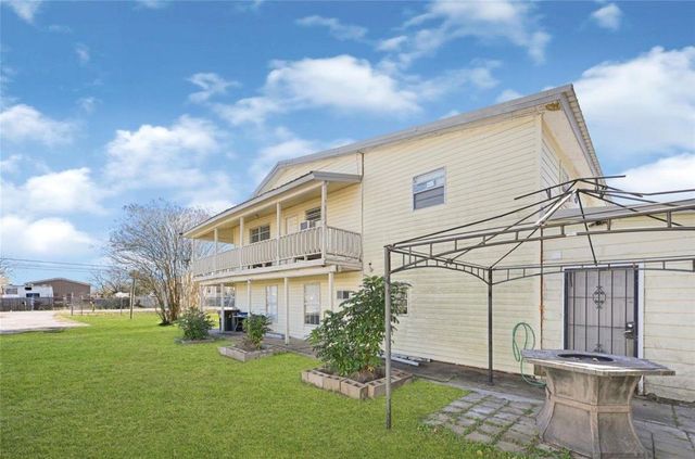 610 12th Street, Dickinson, TX 77539