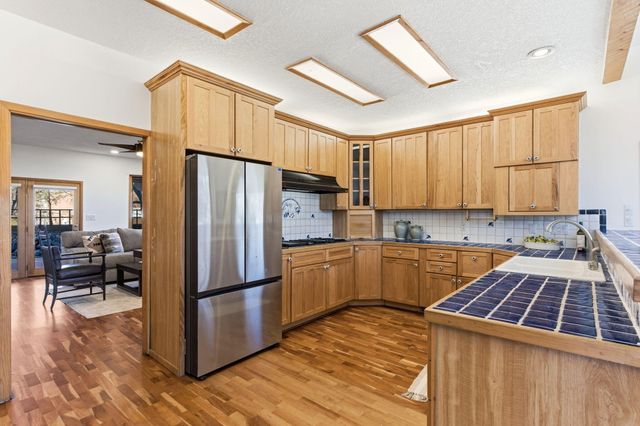 1901 Via Del Sol NE, Albuquerque, NM 87110